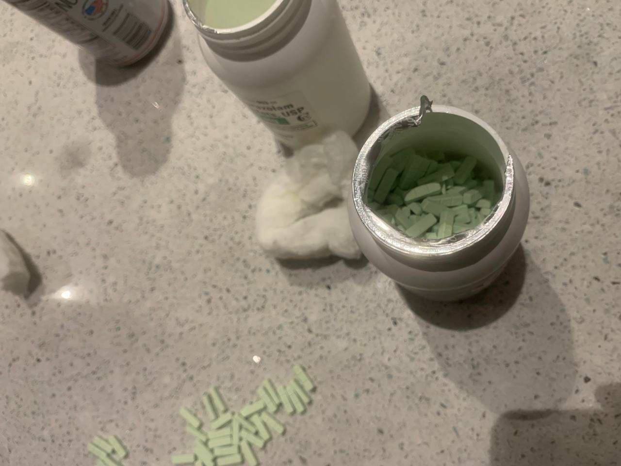 S903 Xanax Green Bars 2MG - Image 4